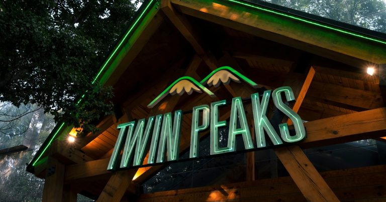 Twin Peaks goes public in spinoff from Fat Brands