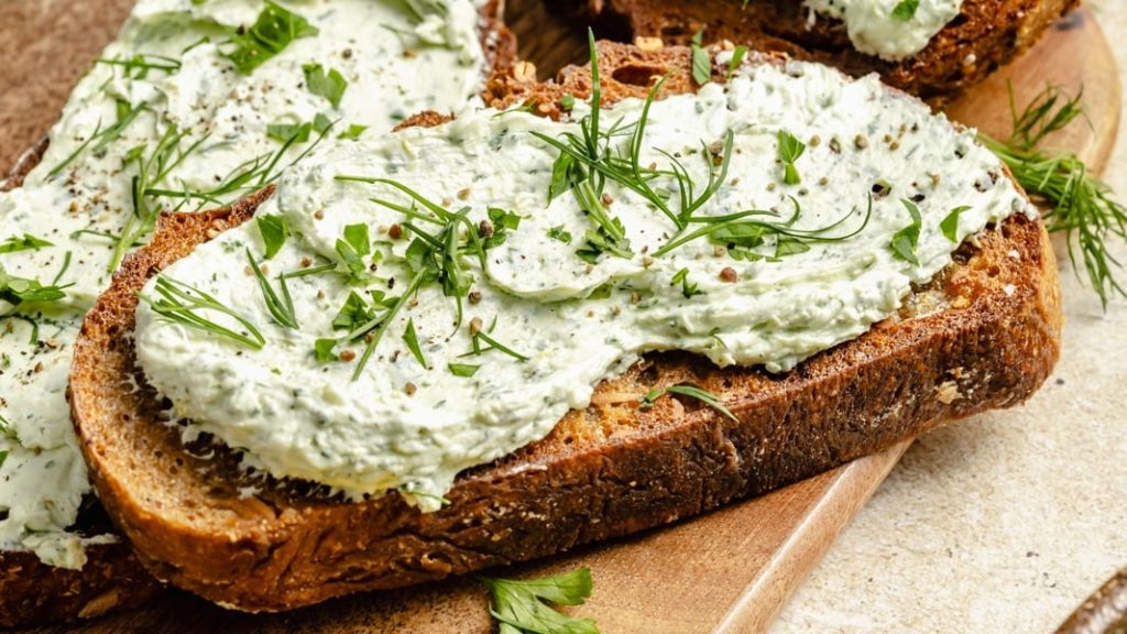 5-Minute Herbed Goat Cheese Spread